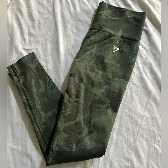 Gymshark Camo Leggings - Picture 1 of 3